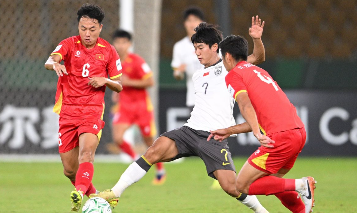 九游娱乐入口-从2-1到0-1！中国队先赢后输日本 亚洲杯冠军希望大 决赛赛程如下