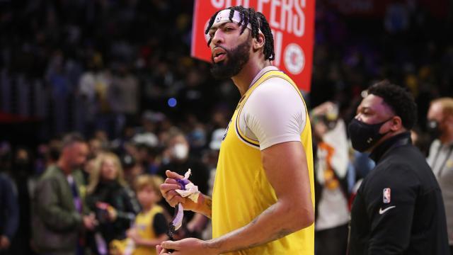 1655300079200000665.jpeg anthony-davis-looks-iso-1568x882.jpeg