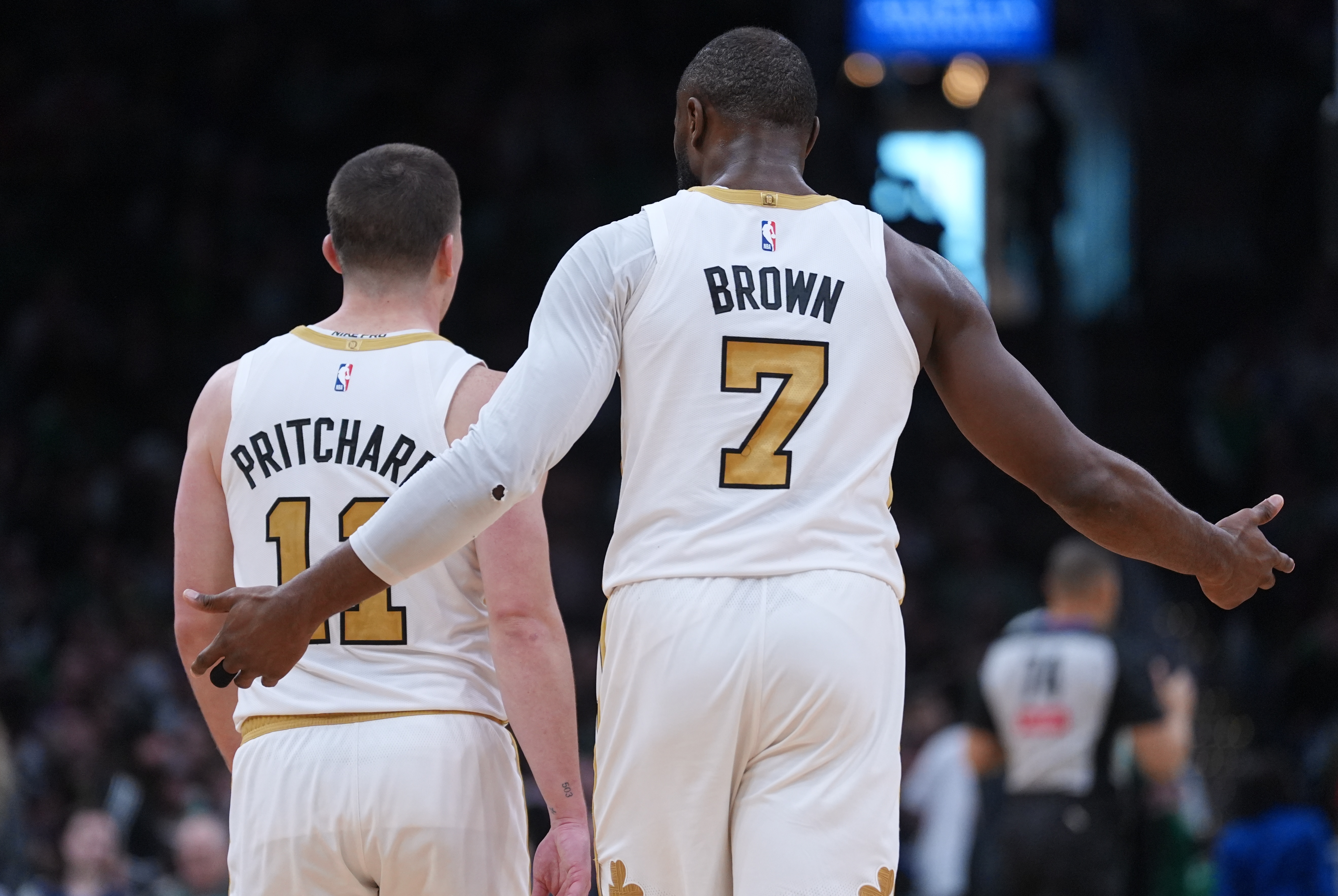 九游娱乐入口-杰伦·布朗：本场是团队胜利 每个人各司其职 球队就会更有威胁